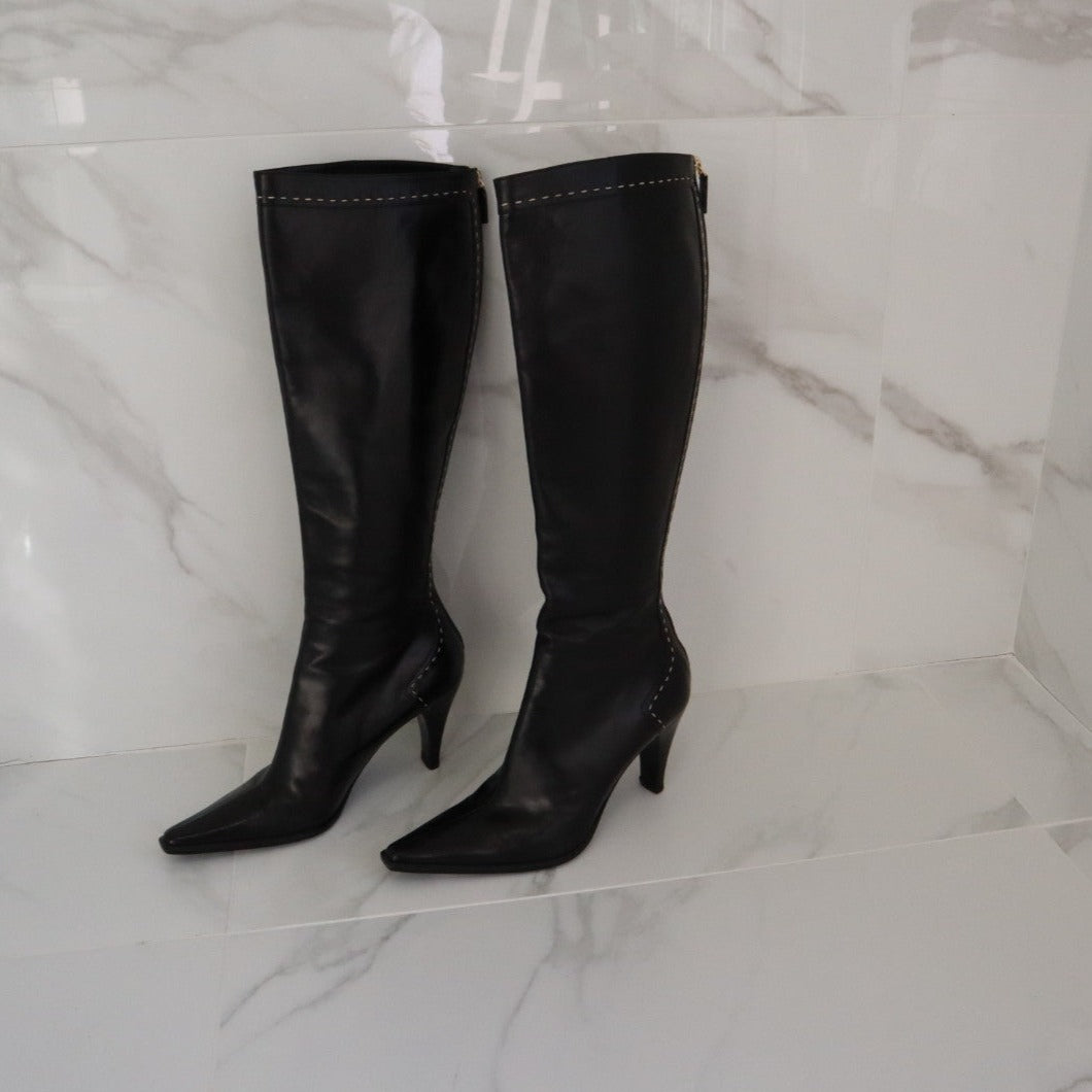 Vintage Gucci Boots  Gucci boots, Vintage outfits, Fashion