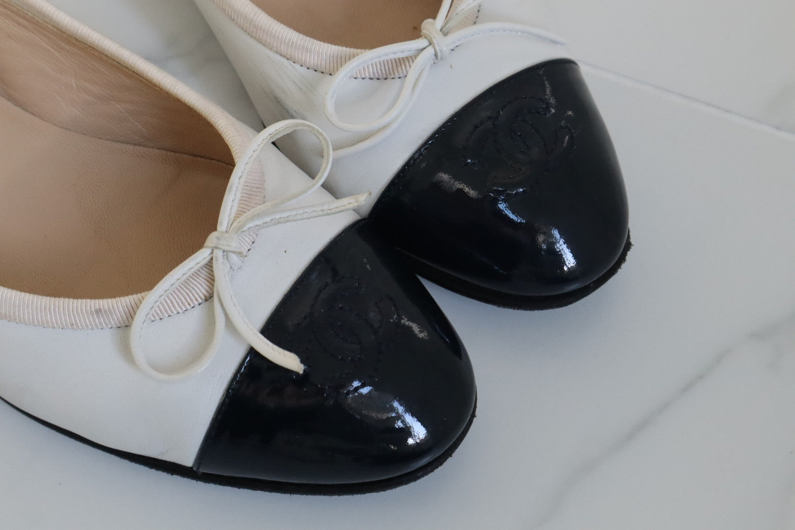 Chanel CC Dark Navy Blue Lambskin Ballet Flats 37 – Madison Avenue Couture