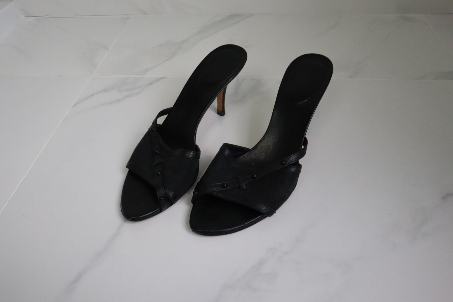 Vintage Gucci Mules (38)