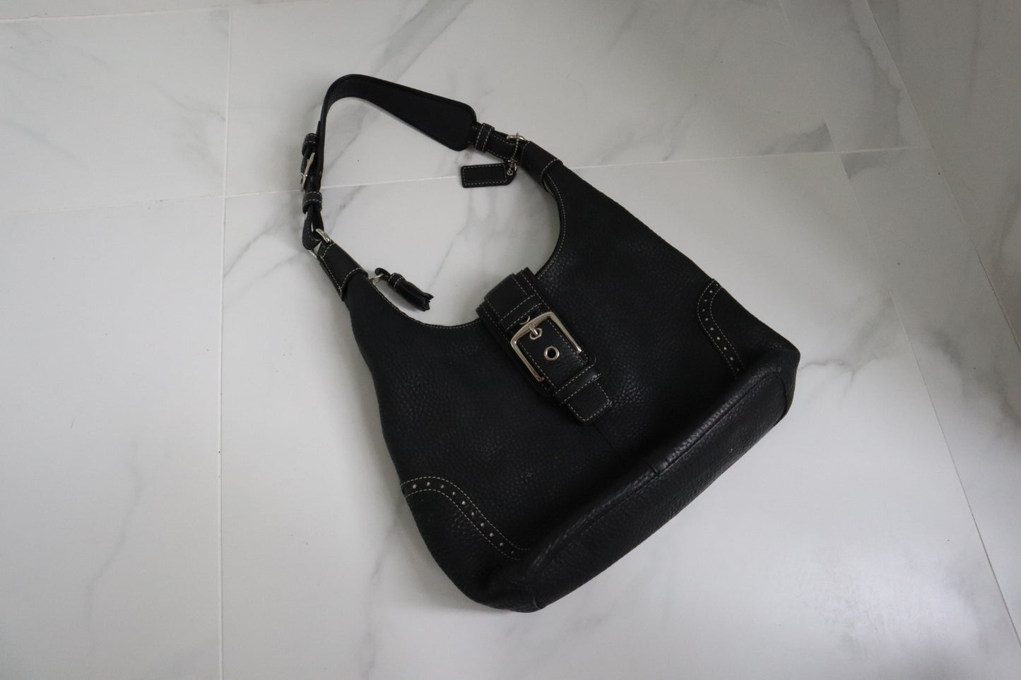 Coach leather shoulder bag