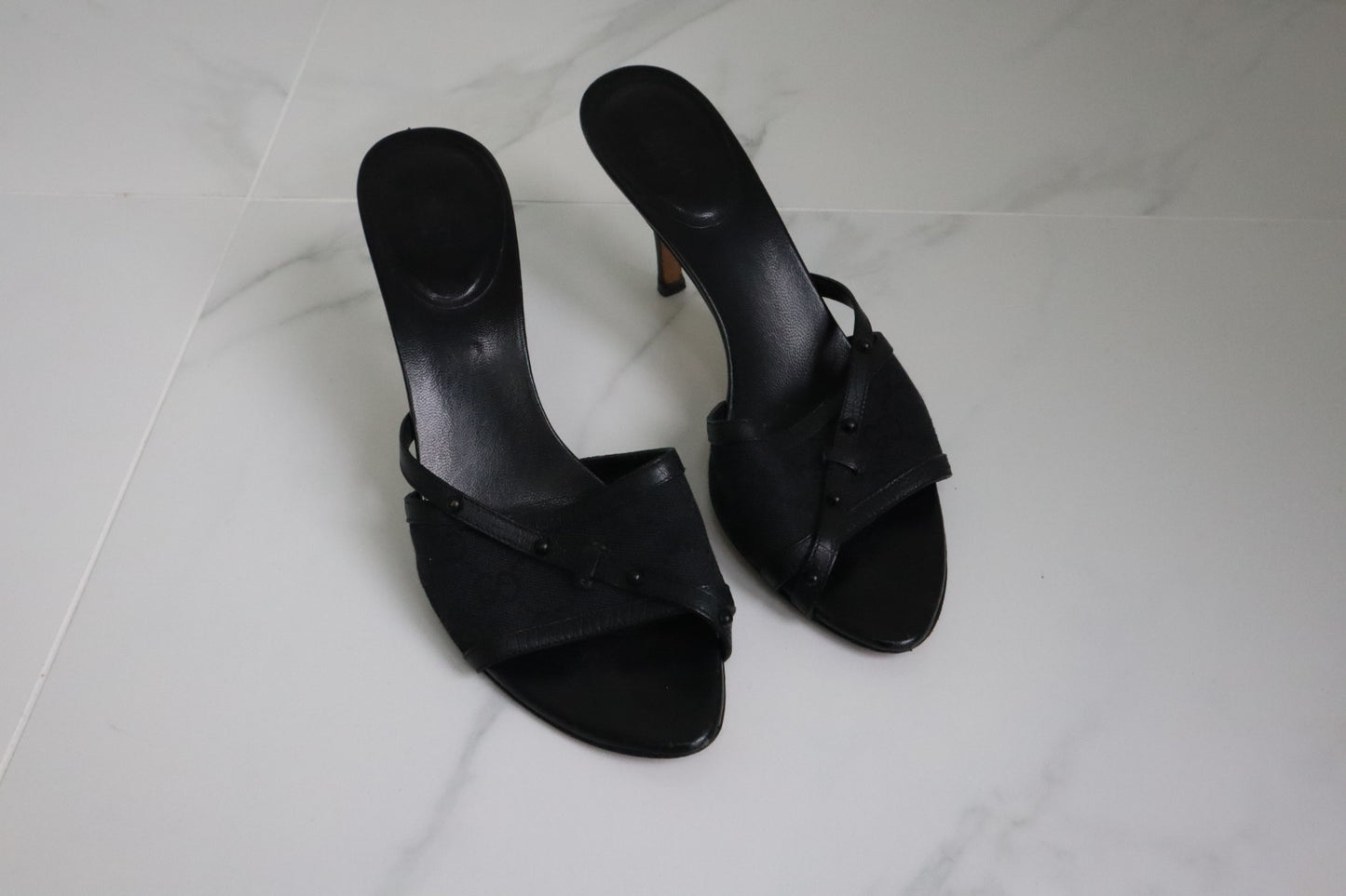 Vintage Gucci Mules (38)