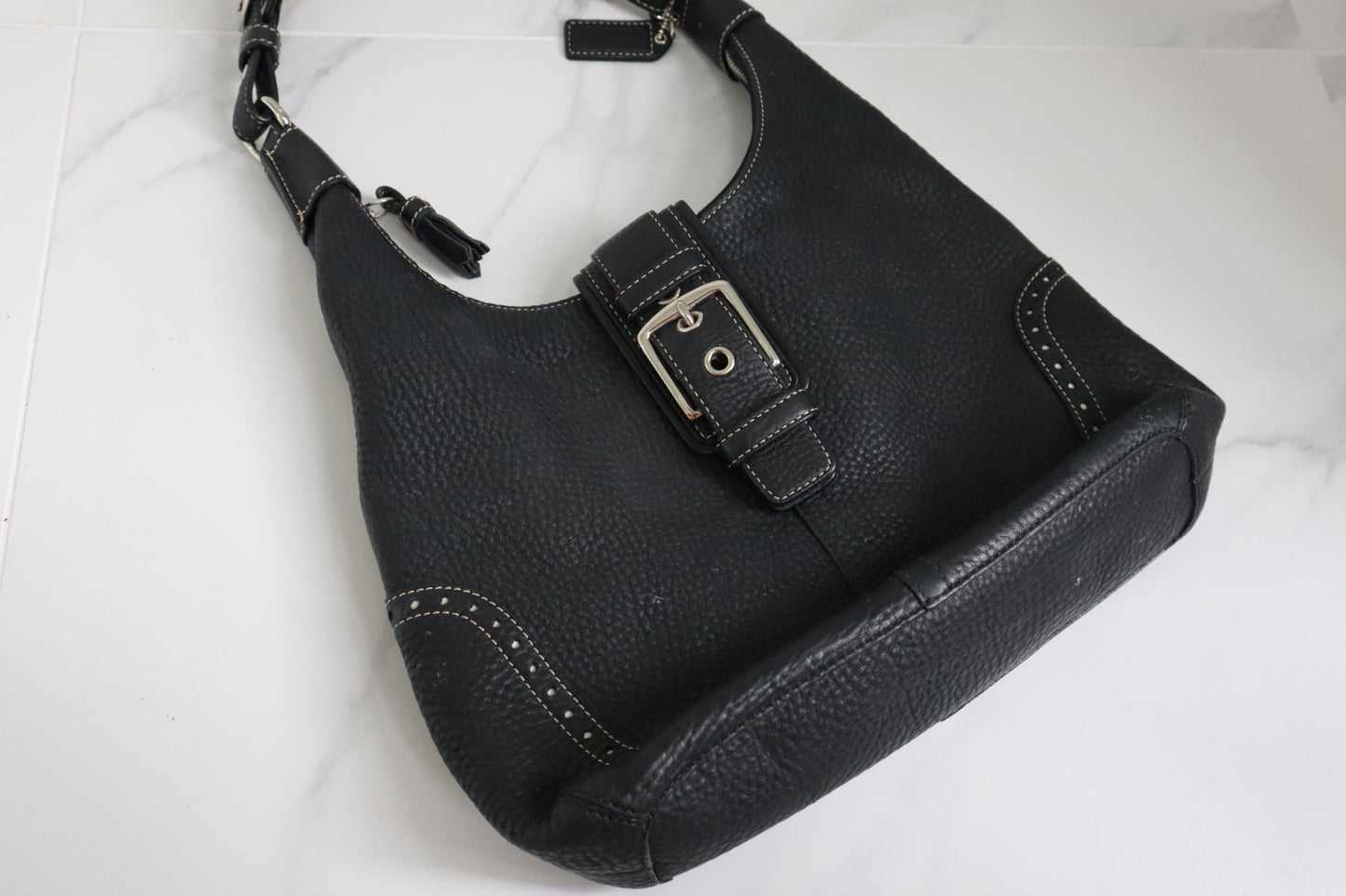 Coach leather shoulder bag